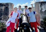 米乐M6易游体育-运动员们在欢呼声中取得胜利，体现出色的团队合作(运动员们发扬了朝气赛场内外洋溢着热烈而祥和的气氛)