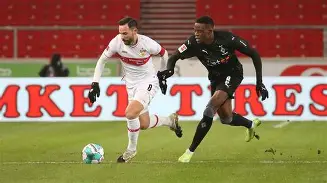 包含法兰克福客场逆转战胜斯图加特团结拼搏的词条