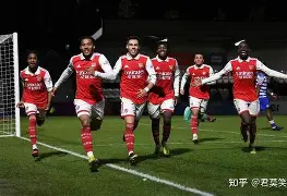 阿森纳斗志昂扬，誓要闯入亚洲足球联赛决赛(阿森纳49场不败夺冠阵容名单)